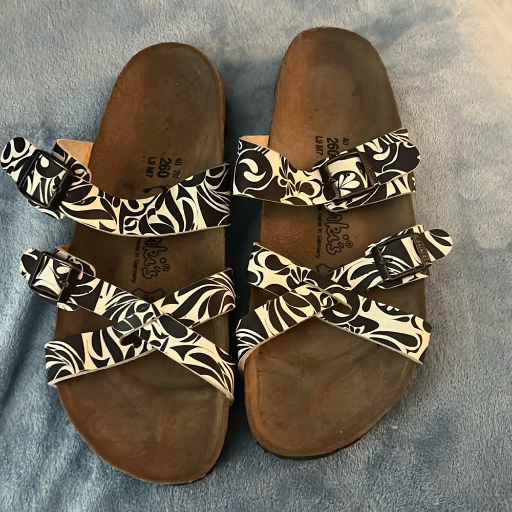 Birki’s Birkenstocks size 40 Ladies 9